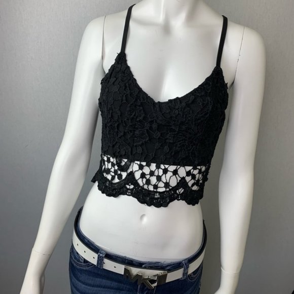 Backless Lace Up Crochet Halter Crop Tank Top - Picture 3 of 5
